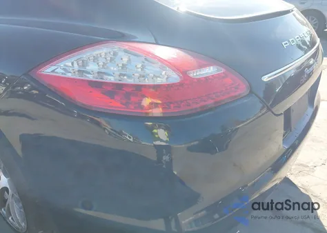 2011 Porsche Panamera 4 z USA, uszkodzony, nr VIN WP0AA2A73BL011584